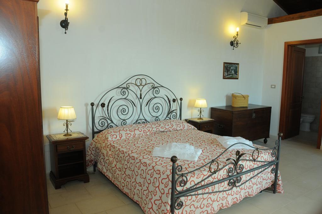 Agriturismo Masseria Quaremme Карпиньяно-Салентино Номер фото